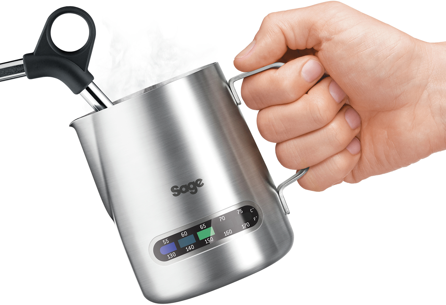 Een hand die een metalen melkopschuimer vasthoudt met een thermometer.
