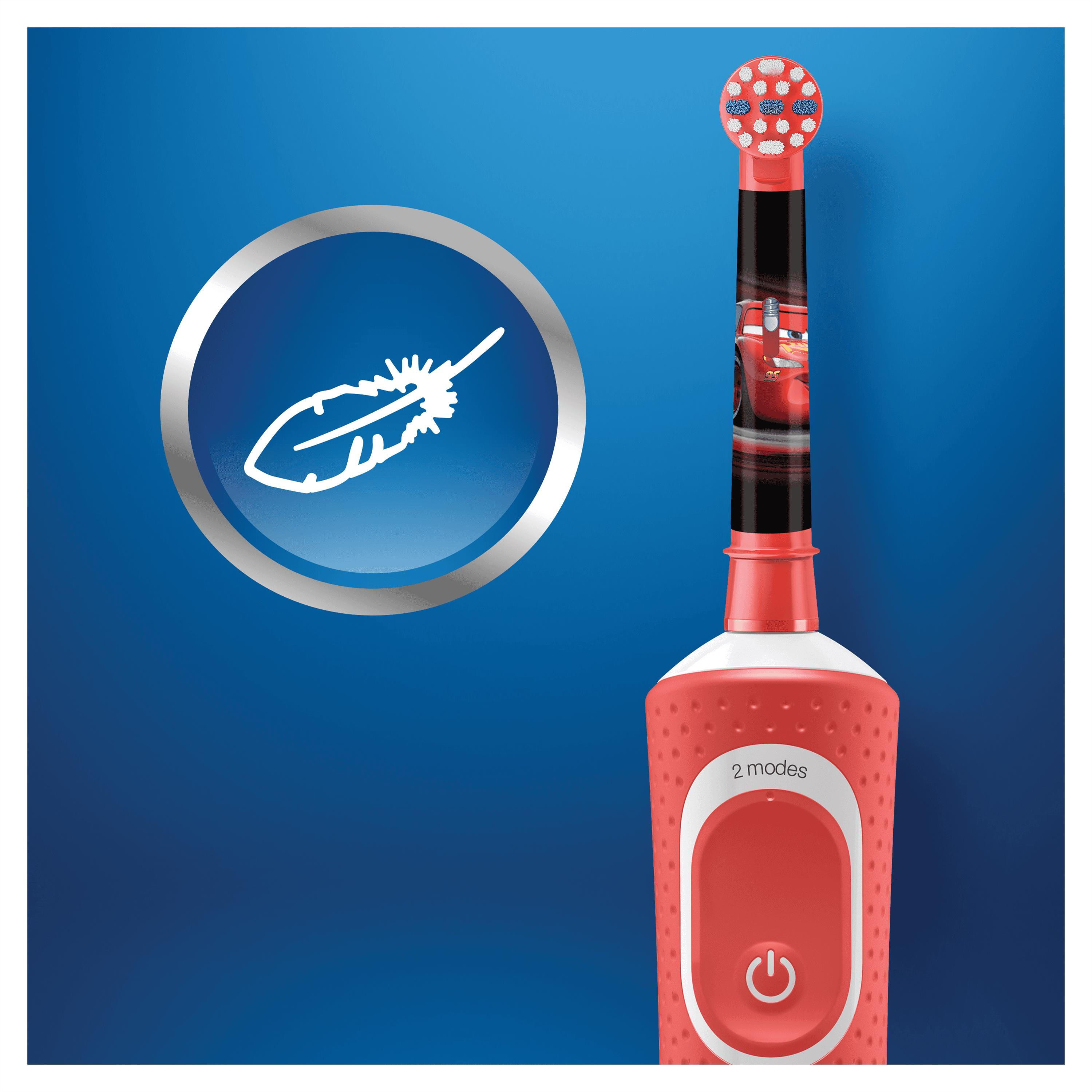 Rote und schwarze elektrische Zahnbürste von Oral-B. Blauer Hintergrund mit Feder-Symbol. Weißer Kreis.