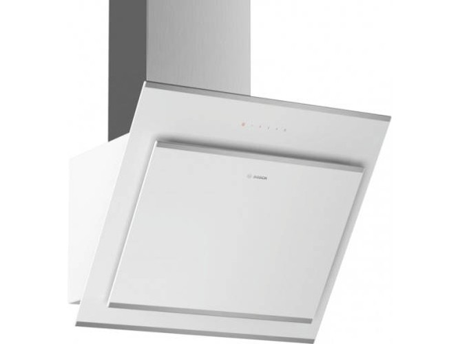 Campana extractora blanca con panel frontal de vidrio blanco y parte superior plateada. Logo Bosch.