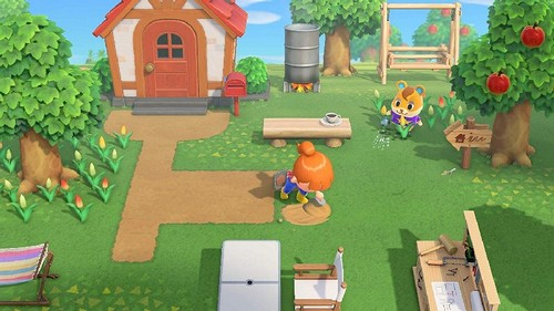Escena de Animal Crossing: personaje cavando, casa, árboles y otro personaje regando.