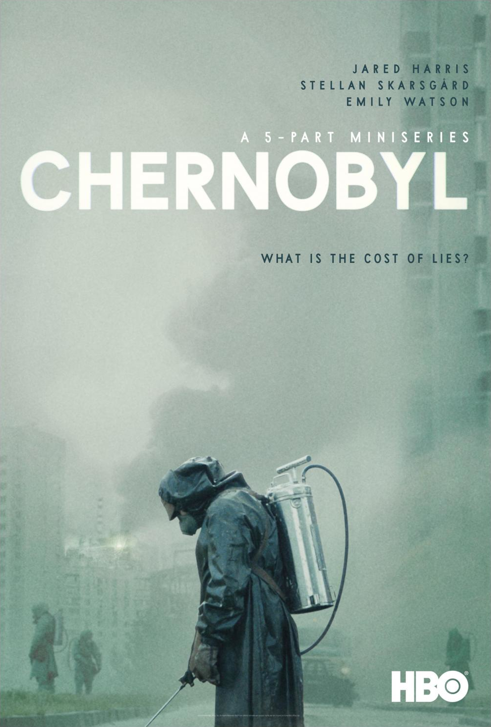 Poster voor de miniserie Chernobyl, met tekst en een figuur.