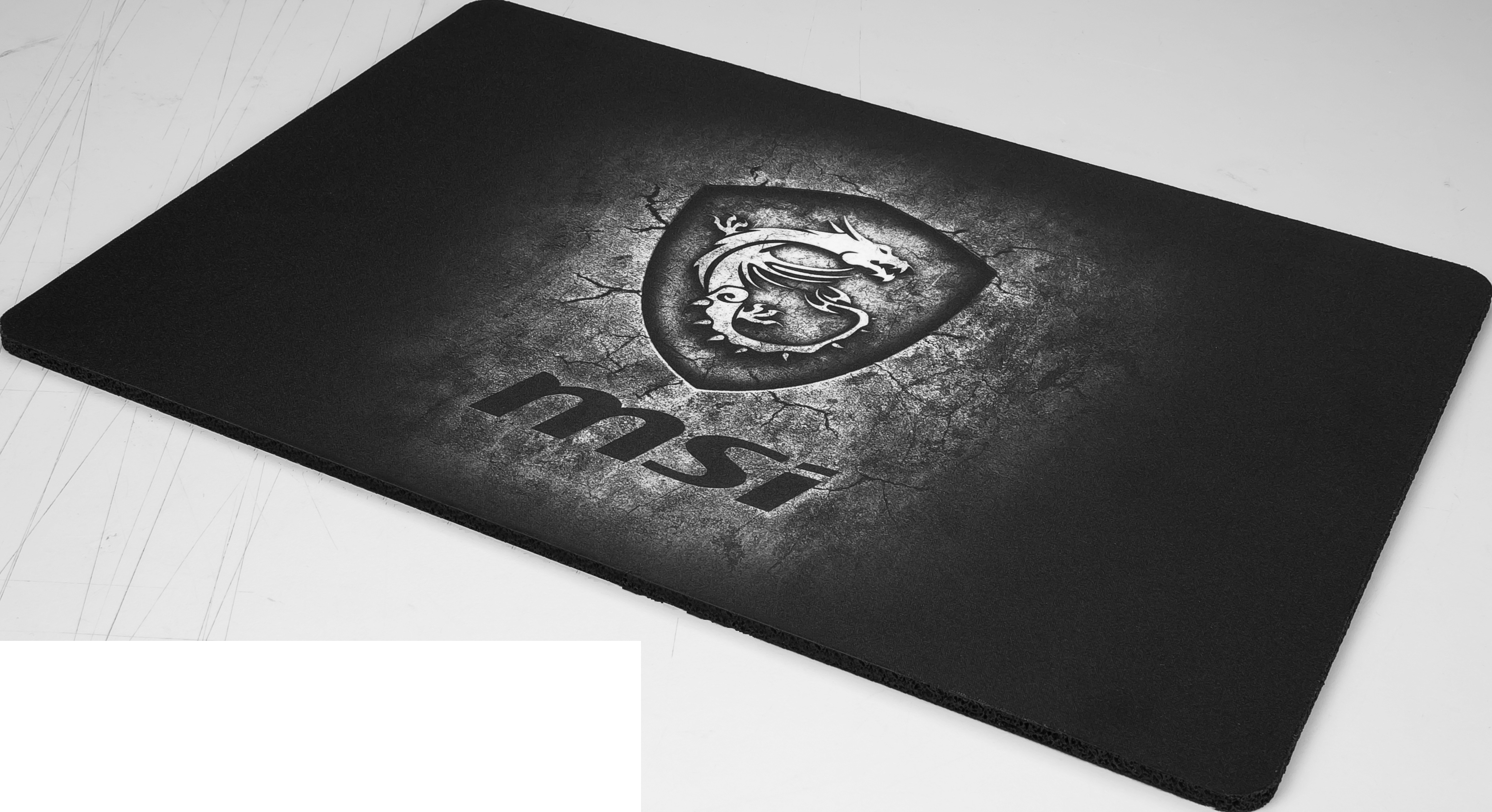 MSI Agility GD20 Gaming Mauspad (extra soft & flexibel, 320 x 220 x 5 mm, Drachen Logo, schwarz, 165 Gramm)