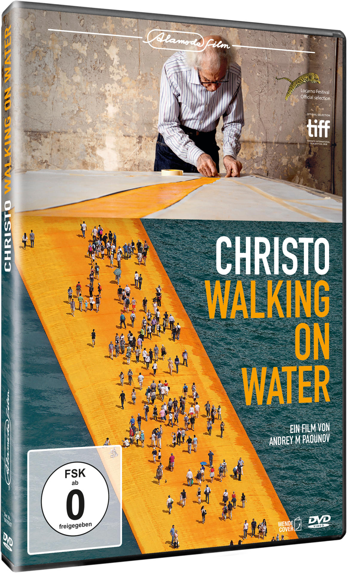 Christo Walking on Water DVD-Cover. Menschen gehen auf gelbem Steg.