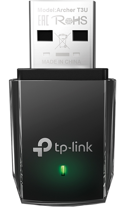Un adaptateur Wi-Fi USB TP-Link noir avec un indicateur lumineux vert.