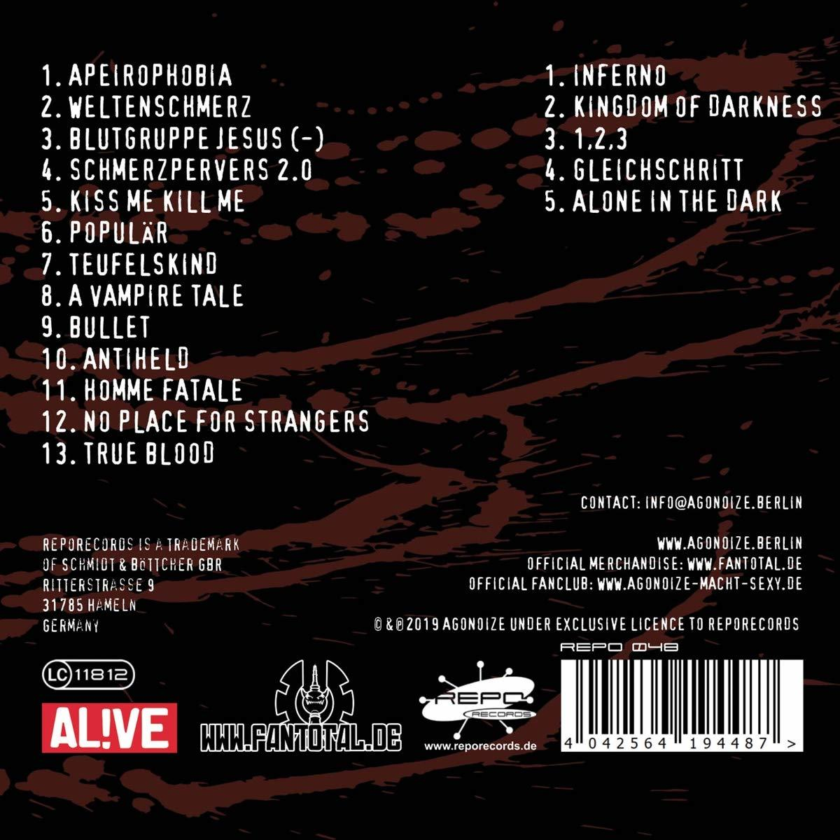 Albumcover mit rotem und schwarzem Hintergrund, mit einer Liste von Songs und Bandinfos.