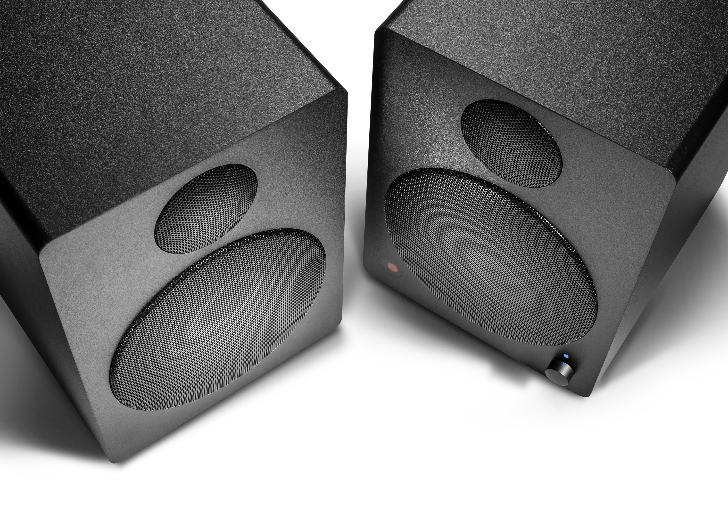 WAVEMASTER CUBE NEO Regallautsprecher (Aktives Regallautsprechersystem mit Bluetooth und Fernbedienung, Schwarz