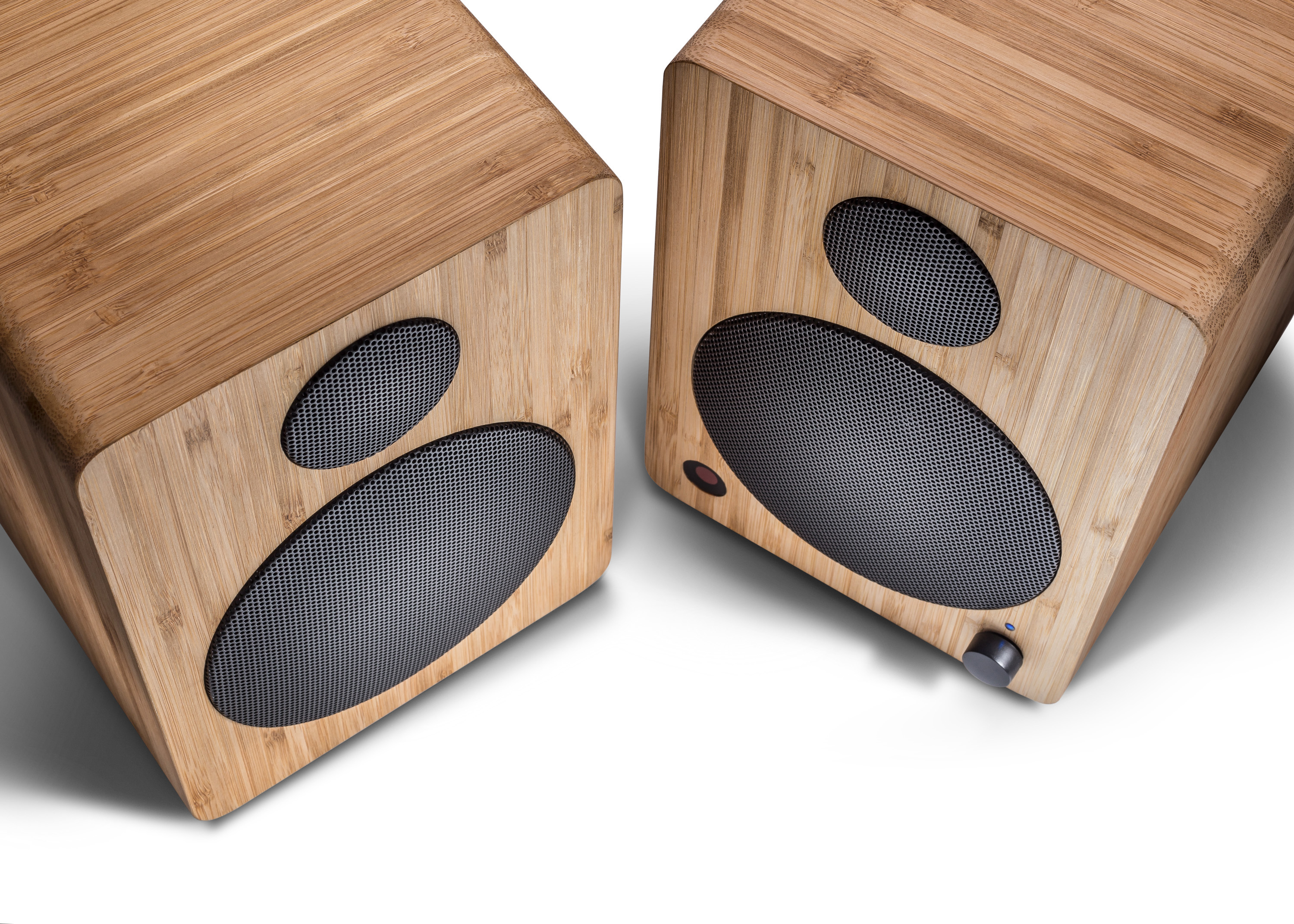 WAVEMASTER CUBE MINI NEO Regallautsprecher (Aktives Regallautsprechersystem mit Bluetooth und Fernbedienung, Bambus