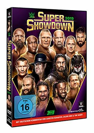 WWE Super ShowDown 2019 DVD-Cover mit Gesichtern von Wrestlern und Event-Logo.