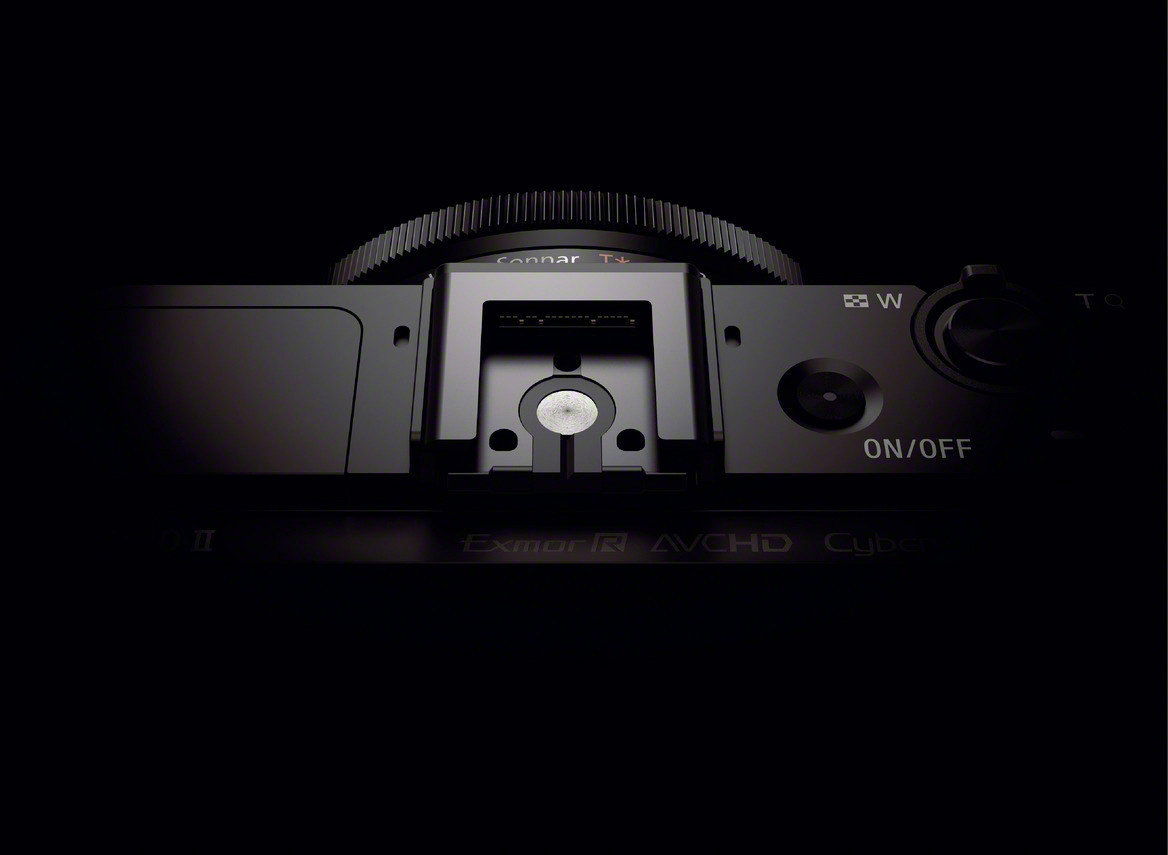 SONY Cyber-shot DSC-RX100 II Zeiss NFC Digitalkamera Schwarz, 3.6x opt. Zoom, Xtra Fine/TFT-LCD, WLAN