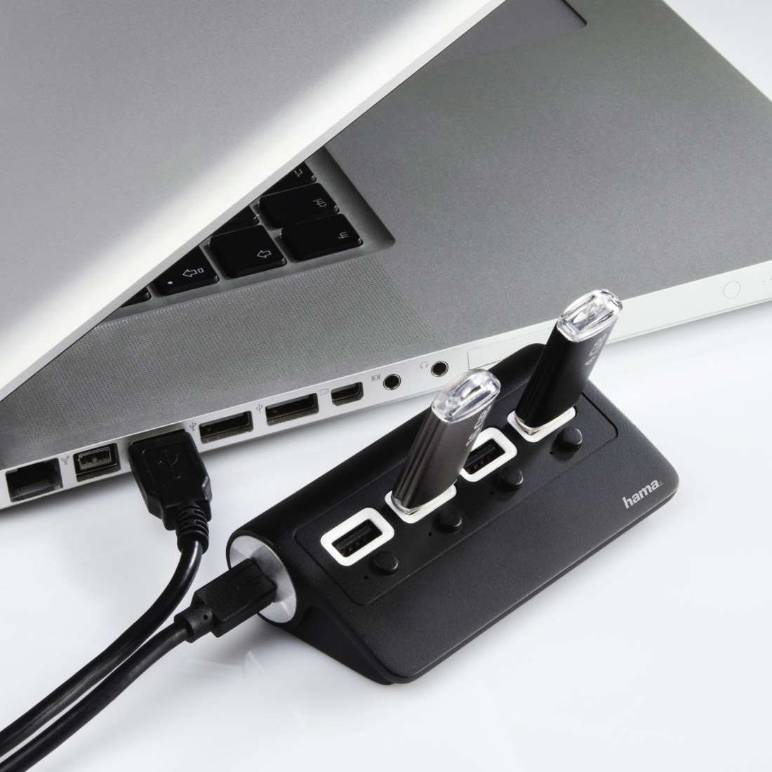 Hub - Hama, 480 Mbps, Hub 2.0, pasivo 1:4 ON/OFF, 0,5 A, Micro-USB, Negro