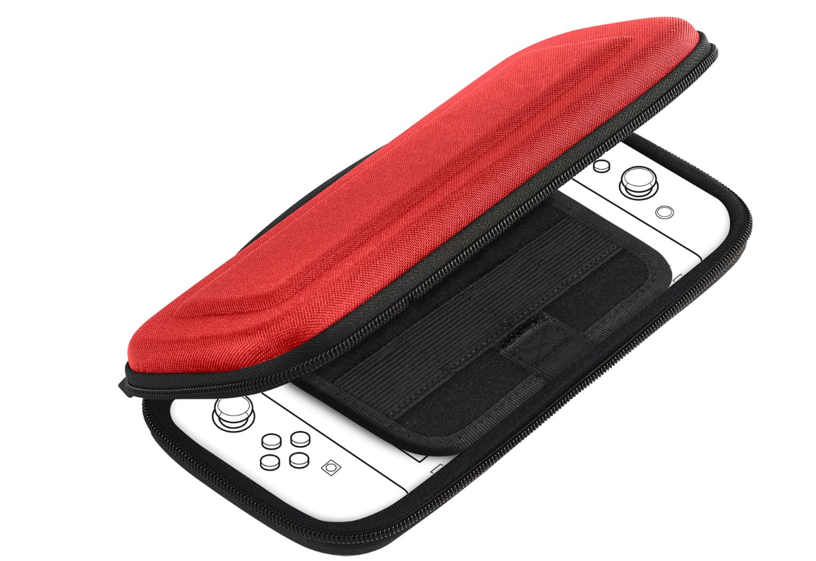 Ein rotes Etui ist geöffnet und zeigt eine weiße, umrissene Spielkonsole und einen schwarzen Riemen. Zu.