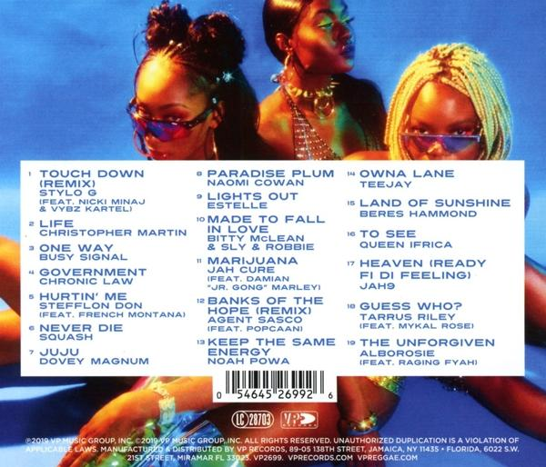 Rückseite einer CD mit Titelliste, mit drei Frauen.
