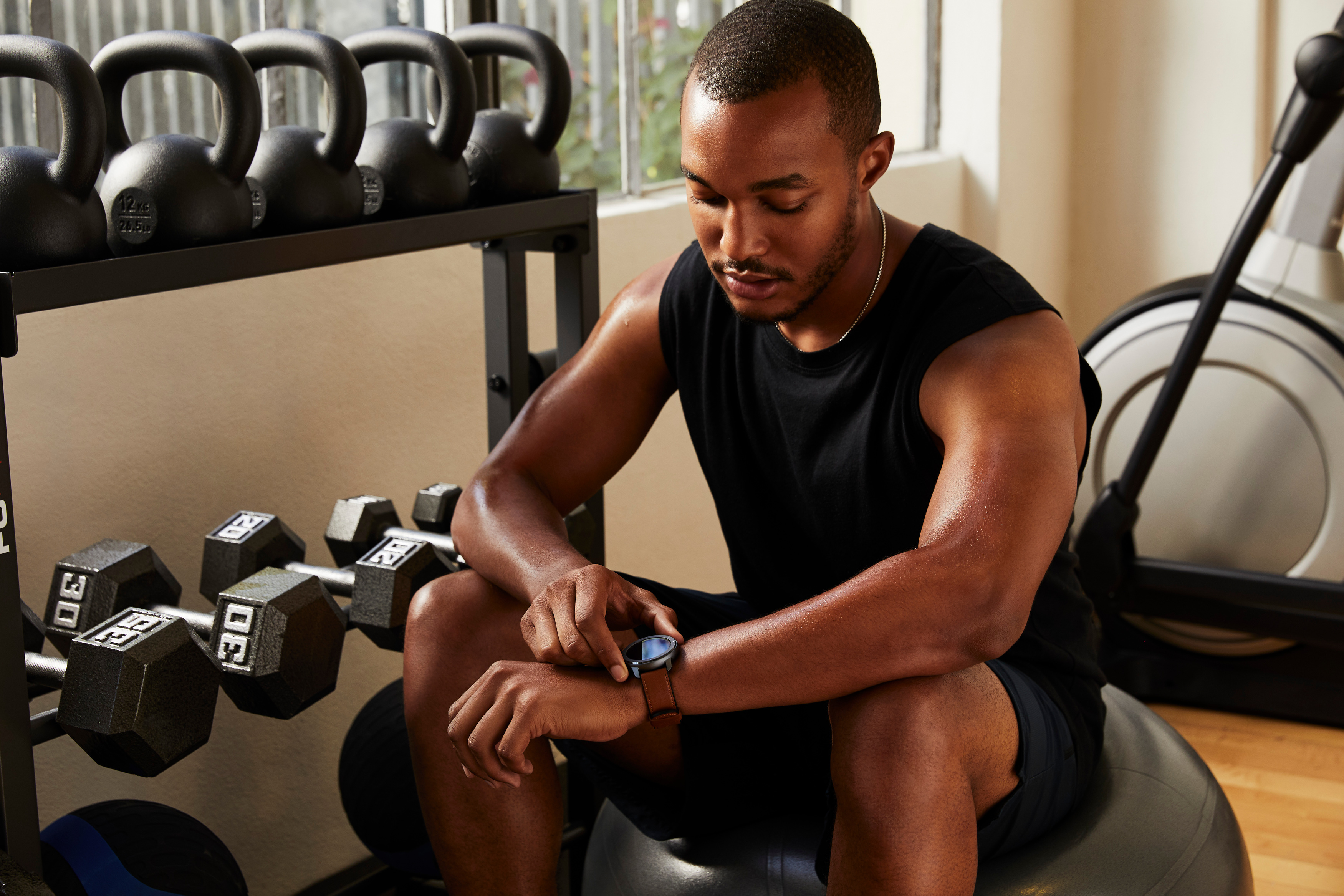 AMAZFIT GTR 47.2 mm Smartwatch Aluminium Echtleder, Silikon, 118 mm + 75 mm, Schwarz/Braun