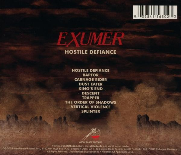 Albumcover mit Text auf dunklem Hintergrund.
