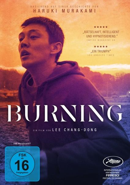 Filmplakat: Mann im Regen, Titel 'Burning', ein Film von Lee Chang-dong. Dunkle und orange Farben.