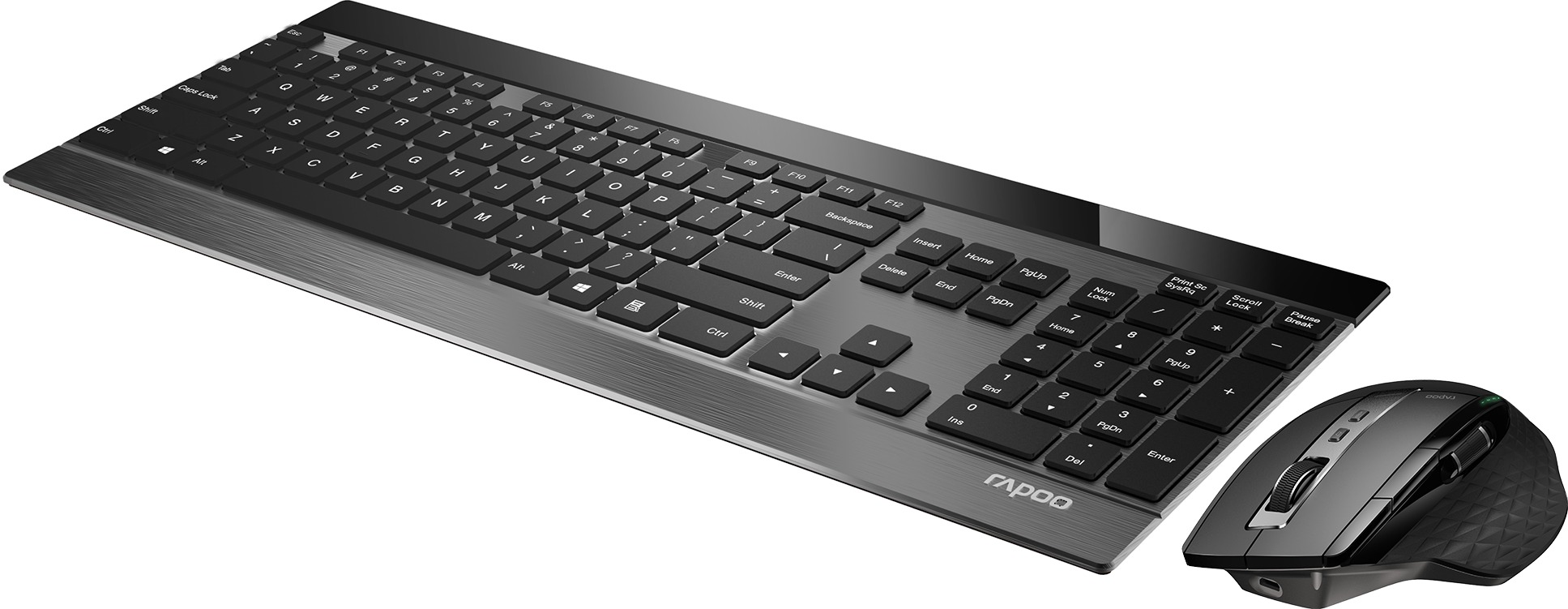 Clavier et souris noirs. Le clavier est argenté et noir, avec pavé numérique. La souris est noire.