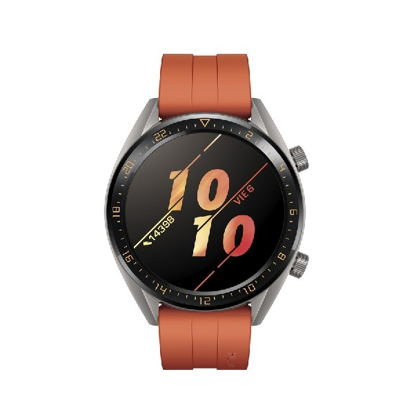Un reloj inteligente con correa naranja. La esfera del reloj muestra la hora 10:10, con otros datos.
