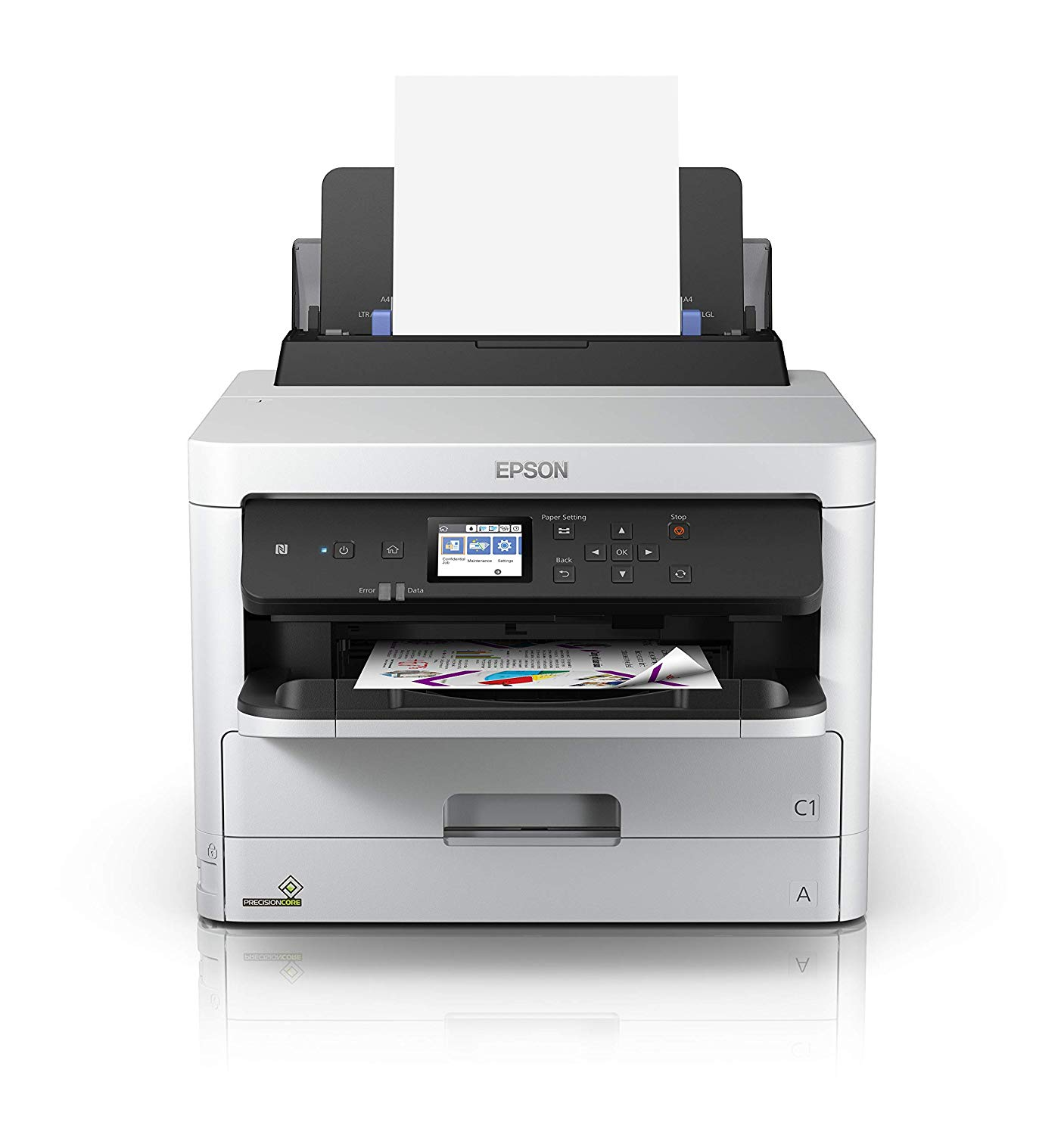 Una impresora Epson blanca con papel en la bandeja, una pantalla y un documento imprimiendo.