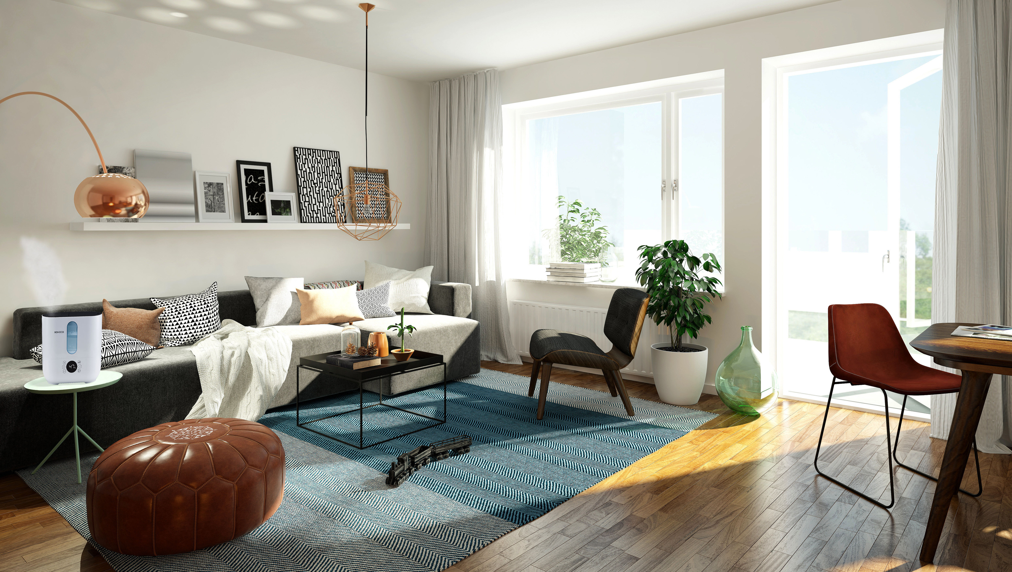 Ein Wohnzimmer mit Sofa, Teppich, Tisch und Fenstern.