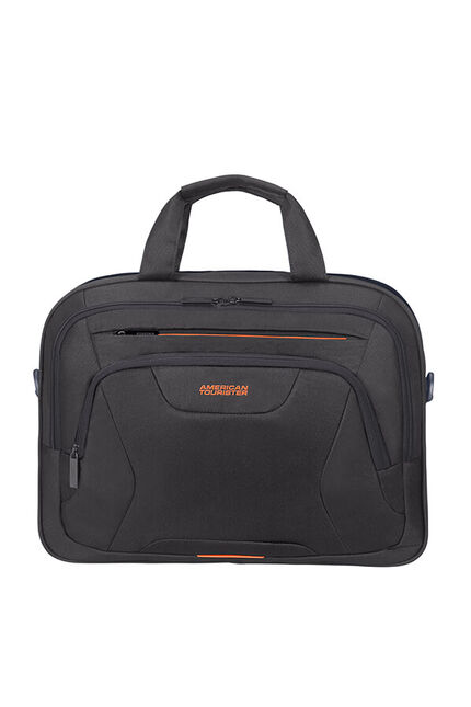 Egy fekete American Tourister táska fogantyúval és narancssárga díszítéssel. Elülső zsebekkel és cipzárral rendelkezik.
