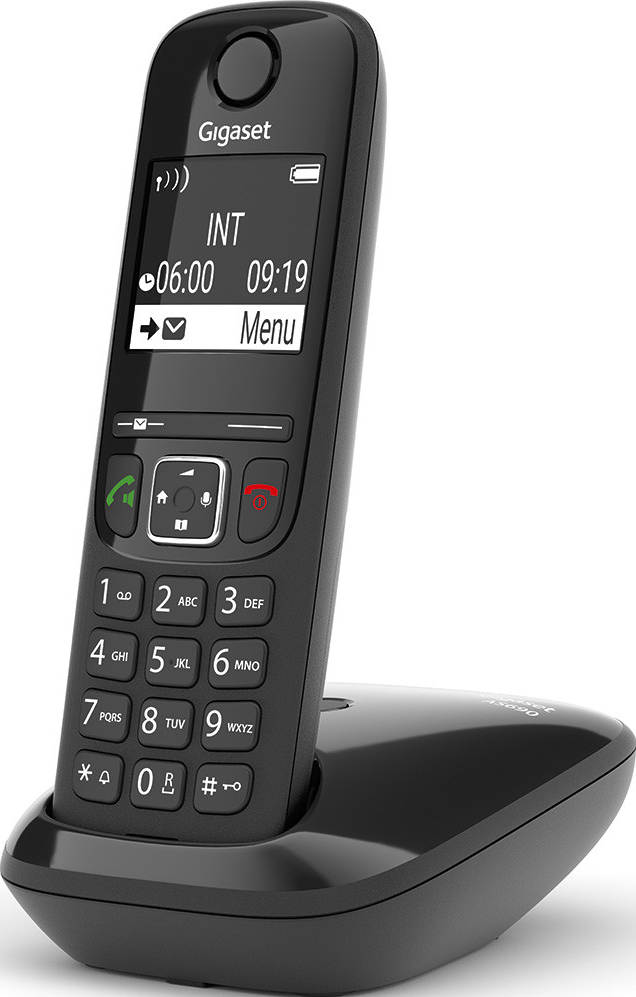 Schwarzes Gigaset-Schnurlostelefon mit Basis. Das Telefon zeigt die Uhrzeit an und hat eine Tastatur mit Zahlen und Funktionstasten.