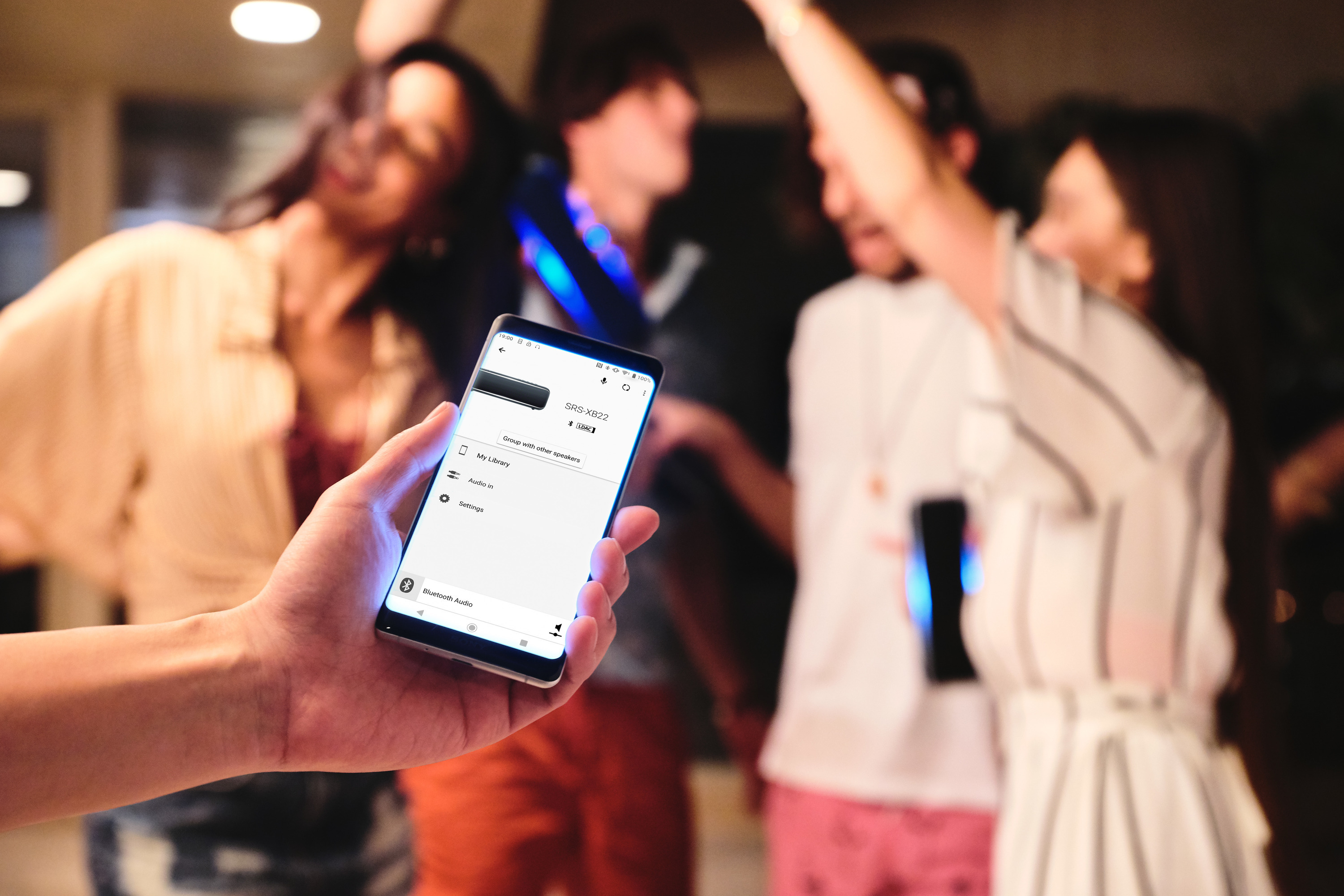 SONY SRS-XB22 Wireless Party Chain Bluetooth Lautsprecher, Rot, Wasserfest