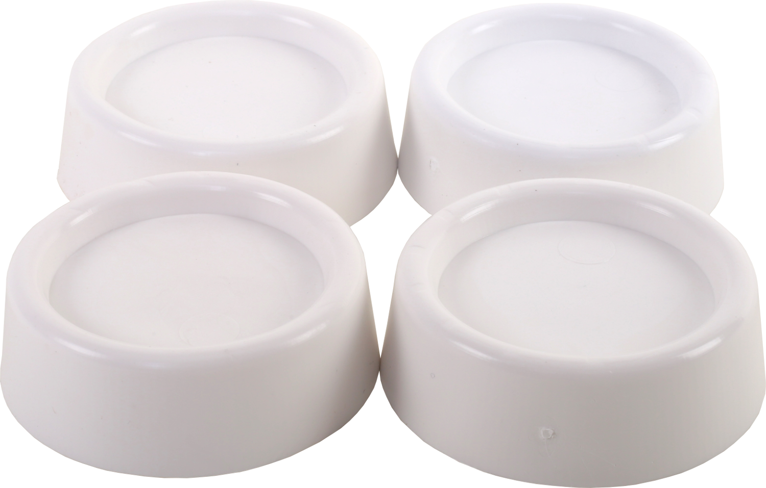 Quatre bols blancs disposés ensemble sur fond noir.
