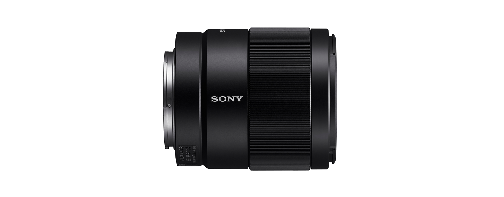 Schwarzes Sony Kameraobjektiv auf schwarzem Hintergrund.