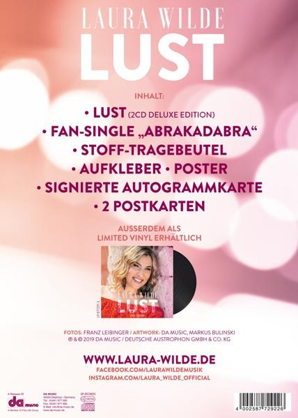 Rückseite eines CD-Covers. Listet Album-Inhalte und Bonustracks. Enthält ein Foto einer blonden Frau.