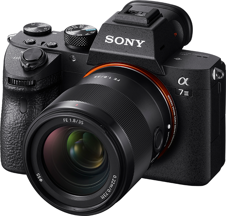 Schwarze Sony Alpha 7 III Kamera mit einem Objektiv.