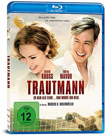 Blu-ray-Cover eines Films. Ein Mann und eine Frau lächeln. Text: Trautmann.
