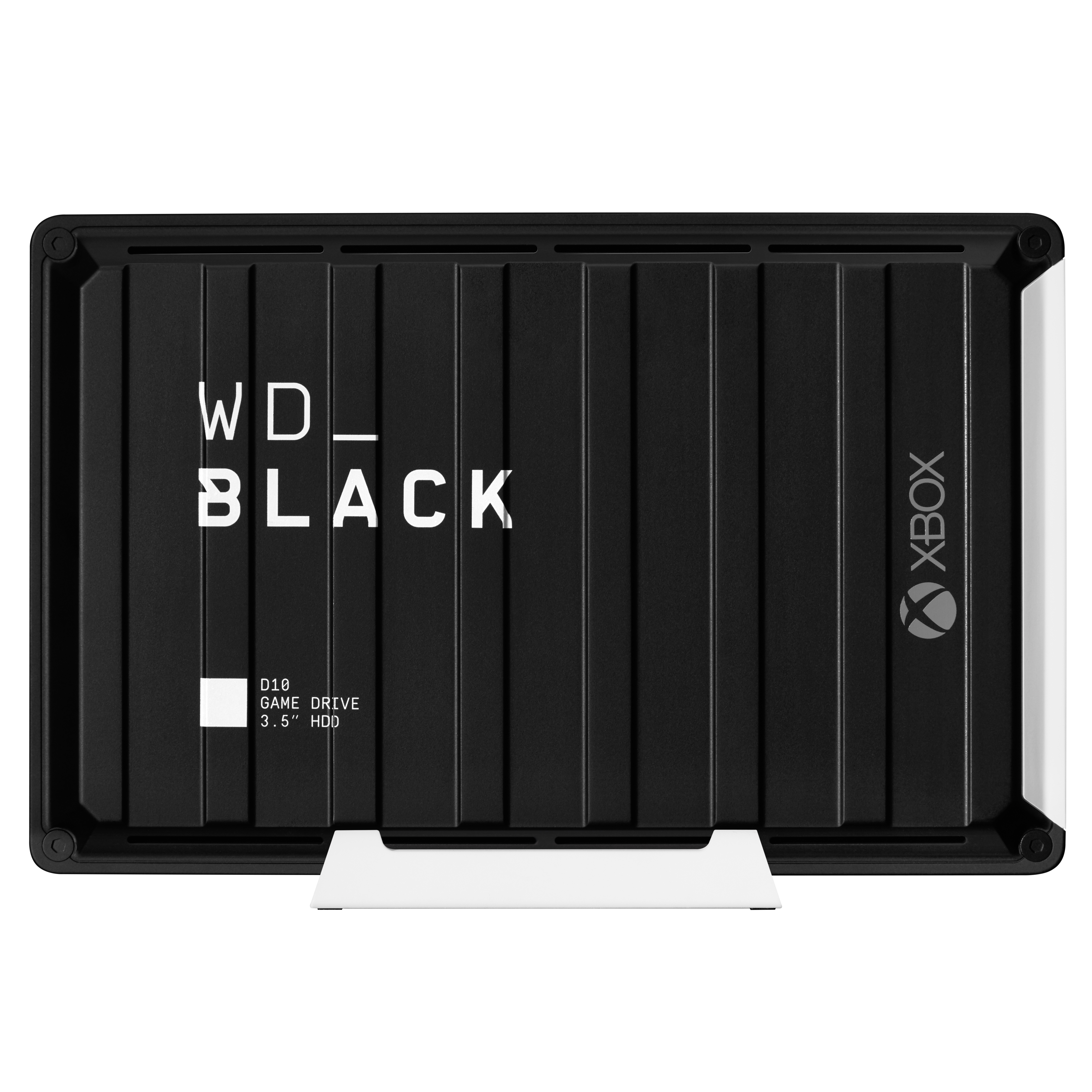 Schwarze WD_BLACK Festplatte mit Xbox-Logo. Das Laufwerk steht auf einem weißen Ständer.
