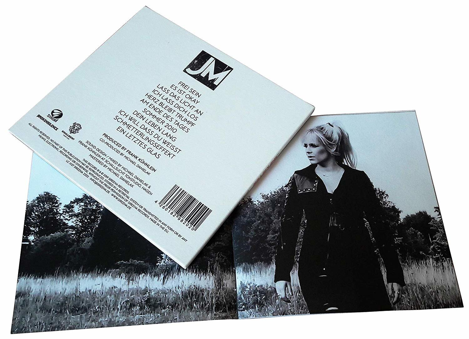 CD-Booklet mit Frauenbild, Text und Albumtitel, vor weißem Hintergrund.