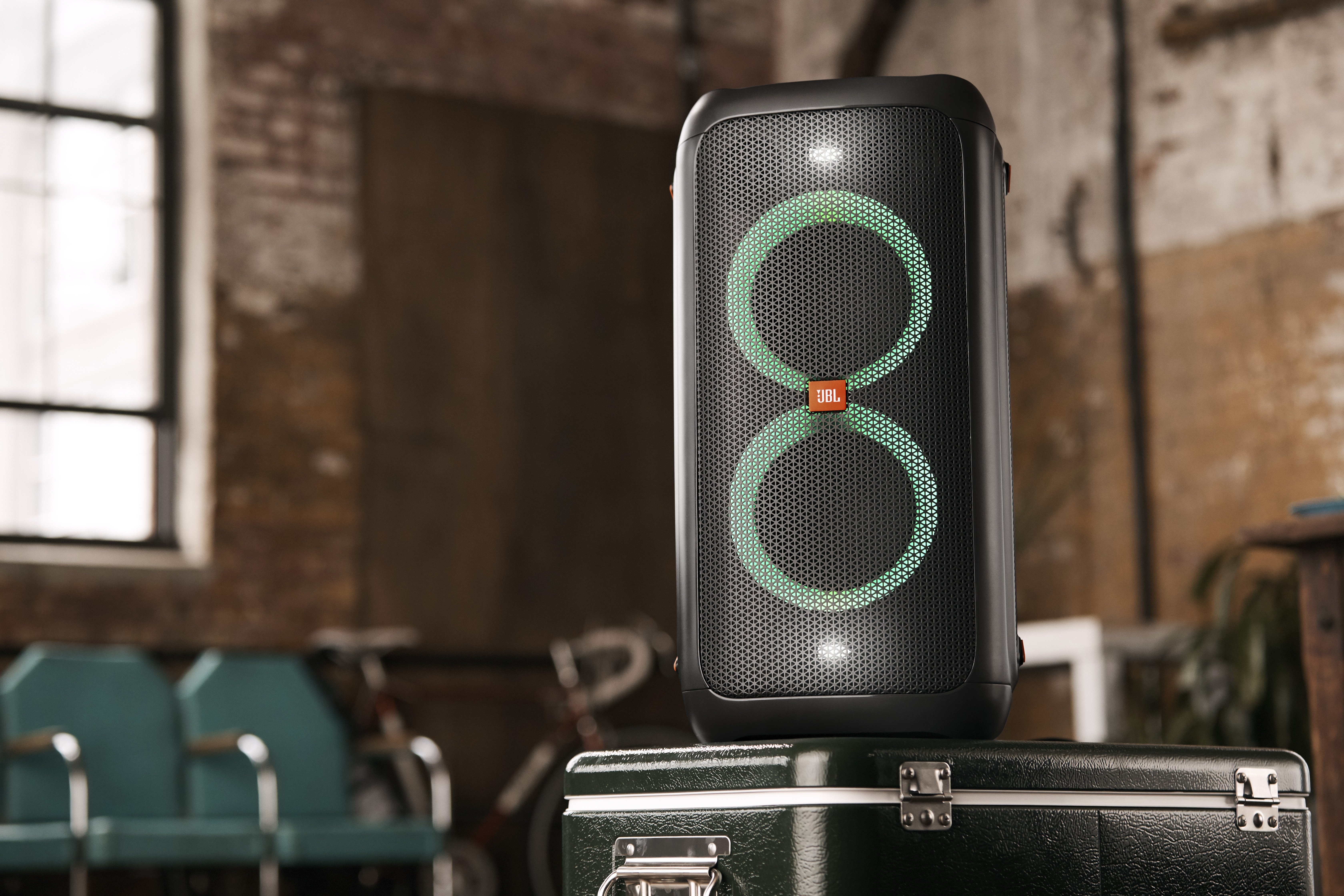 JBL Partybox 100 Bluetooth Hoparlör Fiyat & Özellik | MediaMarkt