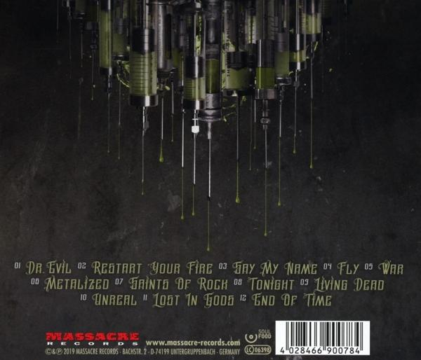 CD-Albumcover. Grüne Spritzen sind angeordnet, mit Text, der Titellisten und Künstlerdetails auflistet.