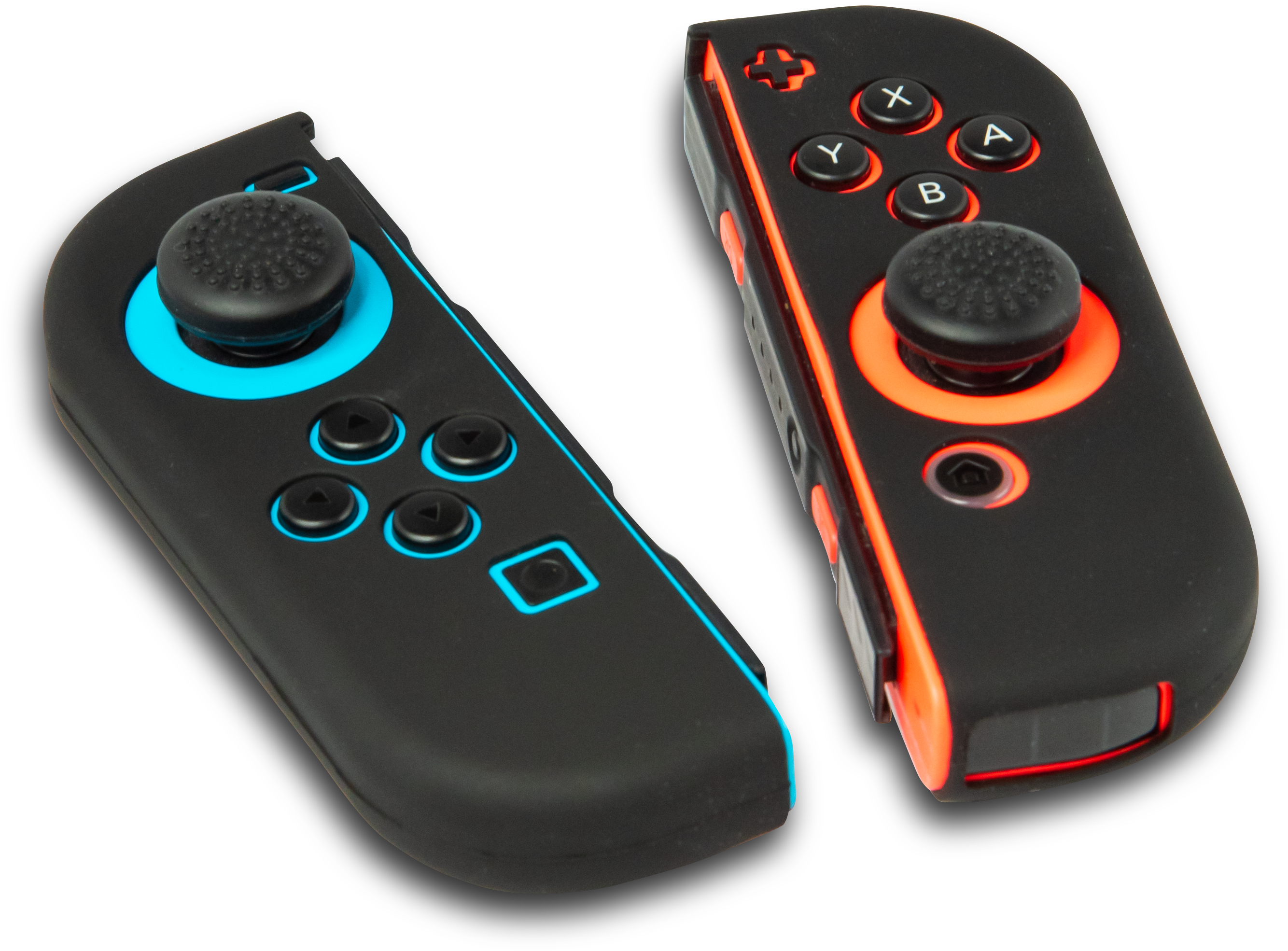 Due controller per videogiochi neri e colorati.