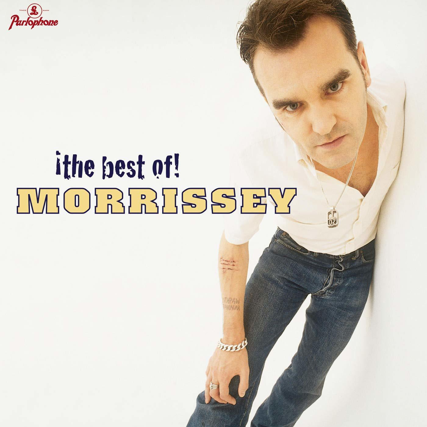 Albumcover für Morrissey. Er lehnt an einer weißen Wand, Text links.