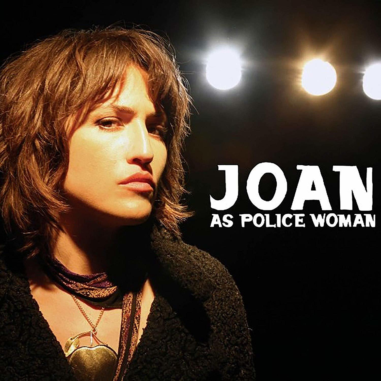 Frau mit Text "JOAN AS POLICE WOMAN".