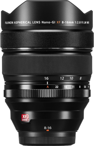 Fekete kamera objektív fókuszgyűrűkkel és számokkal. XF ZOOM 8-16mm 1:2.8 R LM WR.