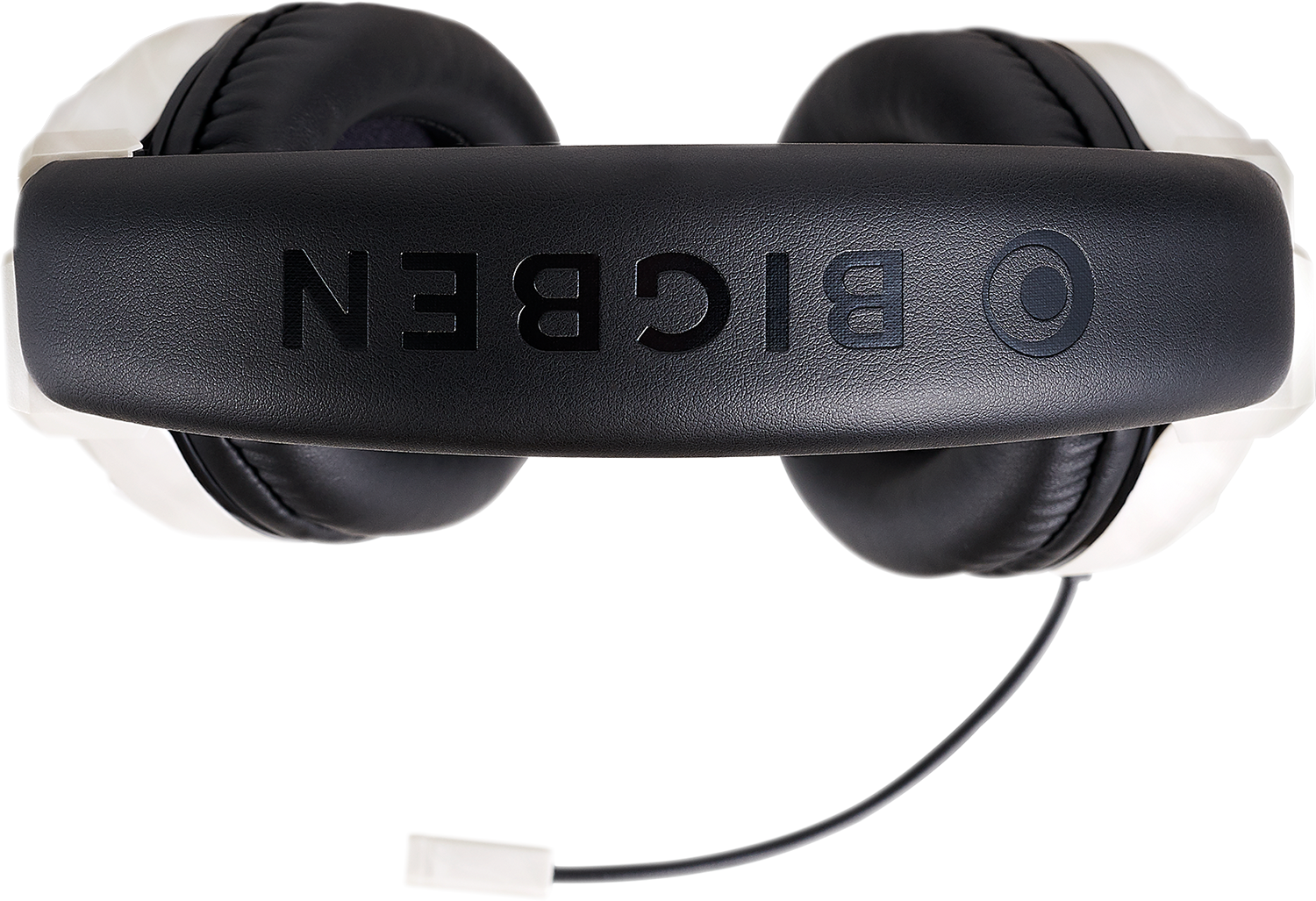 Black and white headphones with the brand name 'BIGBEN'.