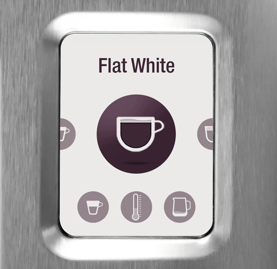 Primo piano di un pulsante di una macchina da caffè con scritto 'Flat White' e icona tazza. Altri pulsanti visibili.
