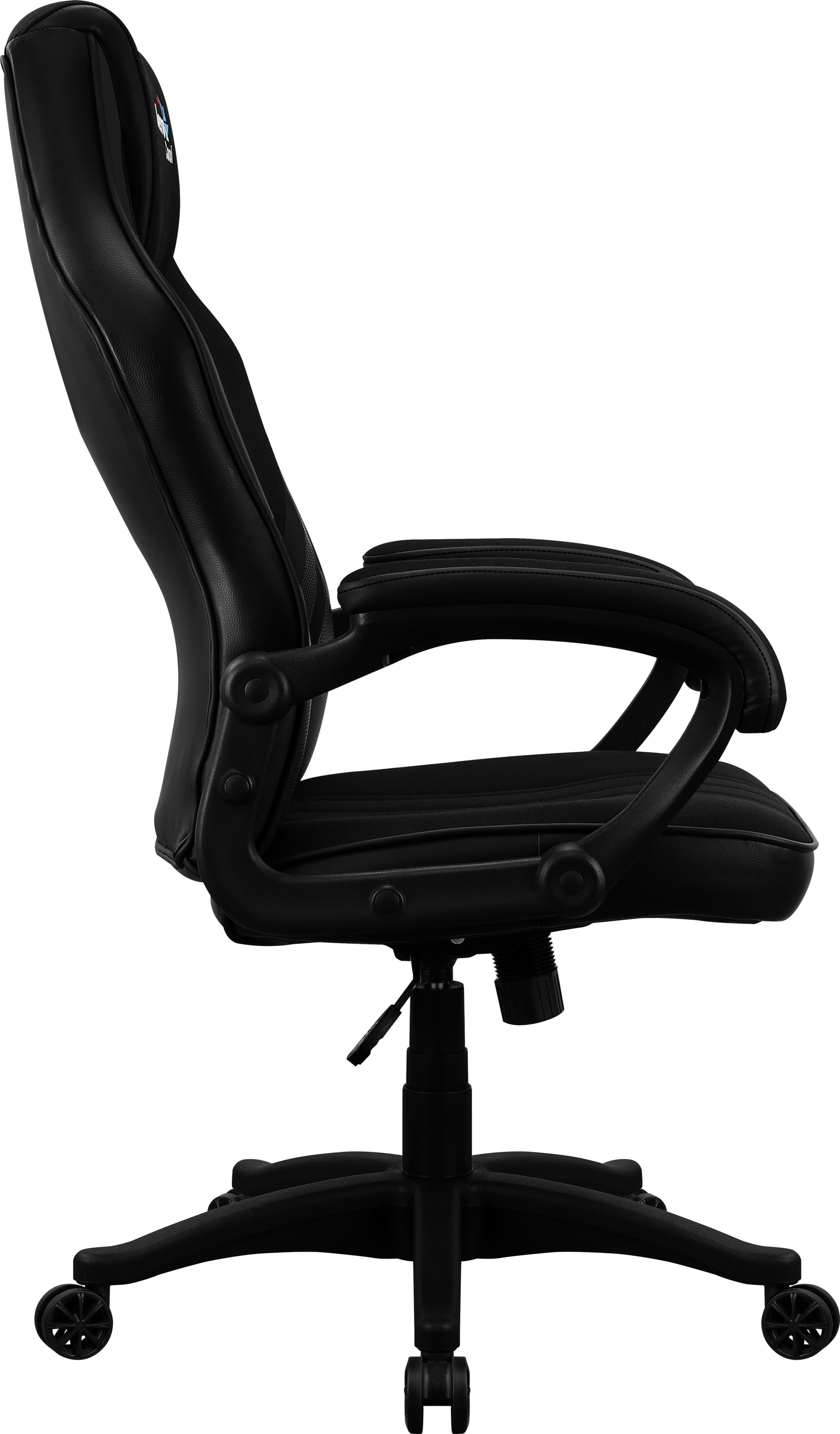 Ein schwarzer ergonomischer Gaming-Stuhl mit hohem Rücken, Armlehnen und einem Fünf-Rollen-Fuß.