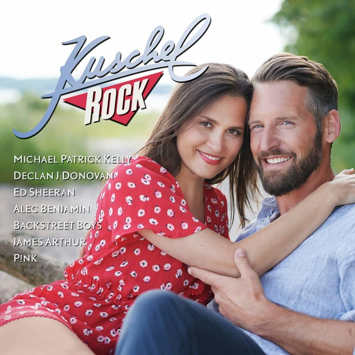 Albumcover mit einem sich umarmenden Paar und Textüberlagerung.