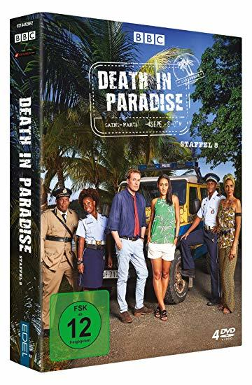 Death in Paradise Staffel 8 DVD-Box. Mit Cast vor Jeep in tropischer Umgebung.