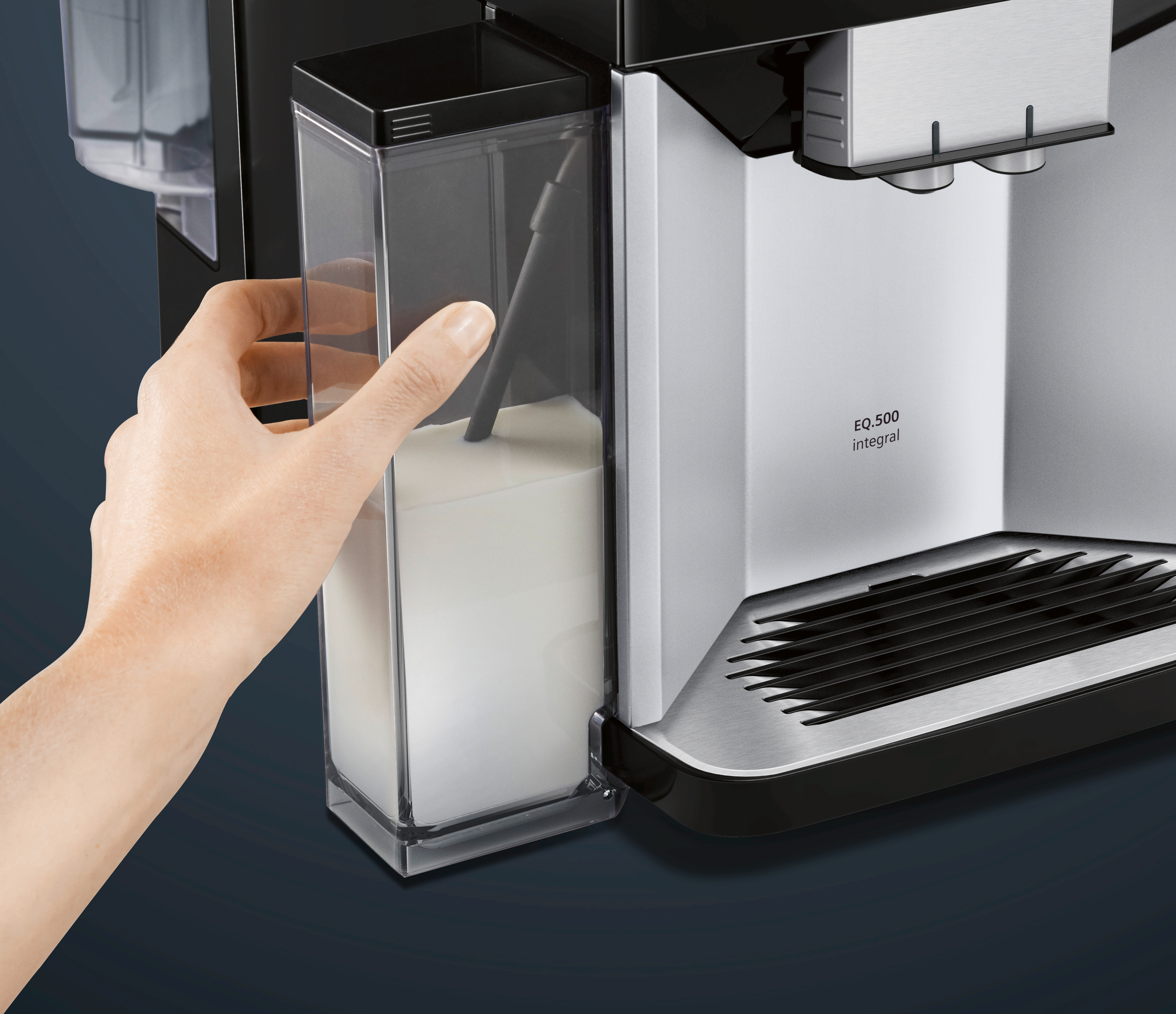 SIEMENS TQ503D01 EQ.500 Integral Kaffeevollautomat Silber/Schwarz