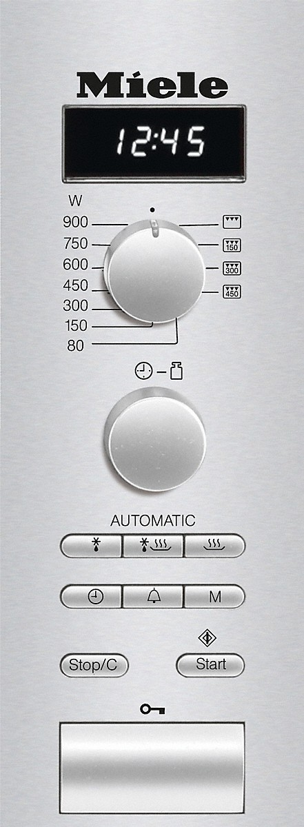 Controles de microondas, perillas y botones plateados, incluyendo potencia y ajustes automáticos.