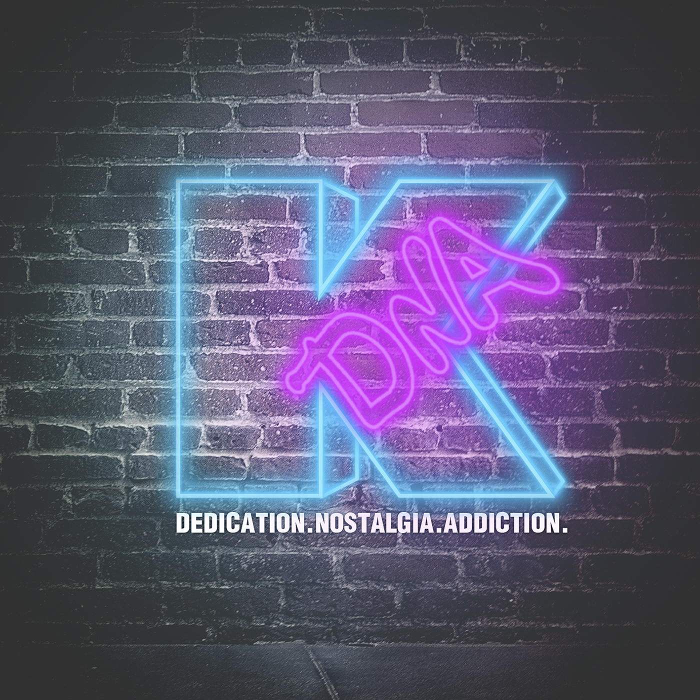 Neonschild an einer Backsteinmauer. Das Schild sagt K DNA in Blau und Pink. Der Text darunter lautet Hingabe, Nostalgie, Sucht.