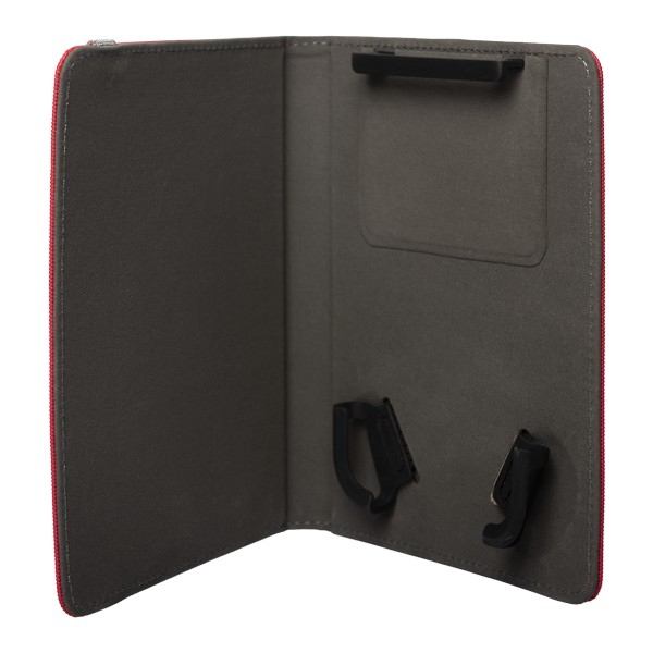 Funda de tableta roja y gris abierta. Interior gris, clips negros, fondo blanco.