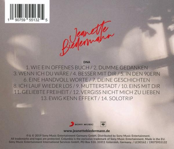 Die Rückseite einer CD, mit Trackliste und dem Namen der Künstlerin, Jeannette Biedermann.