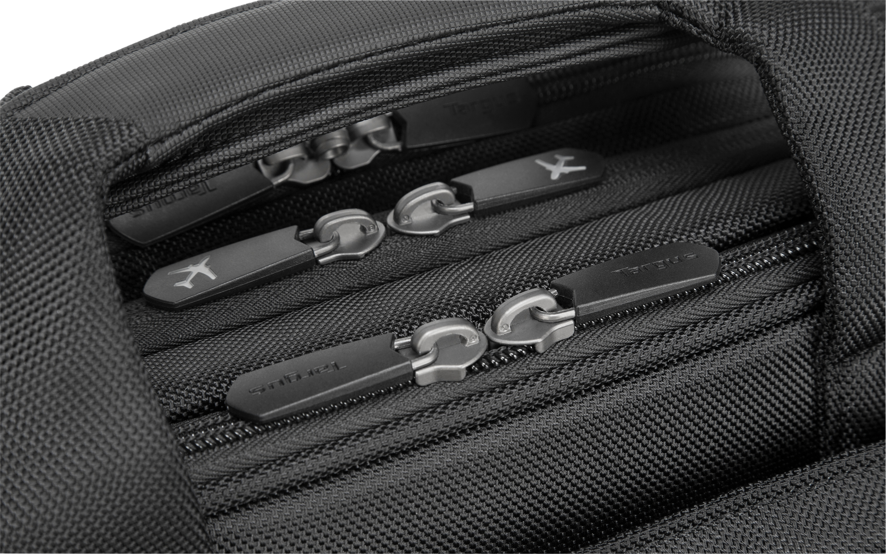 TARGUS Corporate Traveler Notebooktasche Aktentasche für Universal Strapazierfähiges ballistisches Nylonobermaterial nach Militärstandard 1680D – wasser- und verschleißfest, Schwarz